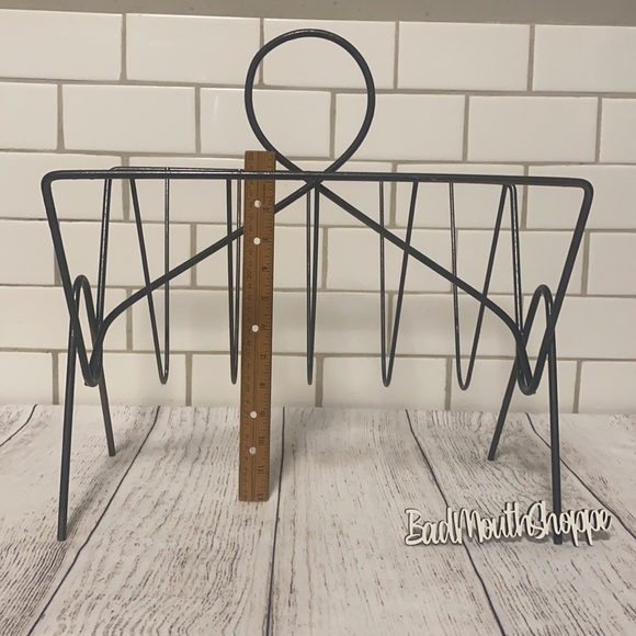 Vintage Retro Mid Century Metal Magazine Rack Stand Decor - Picture 4 of 6
